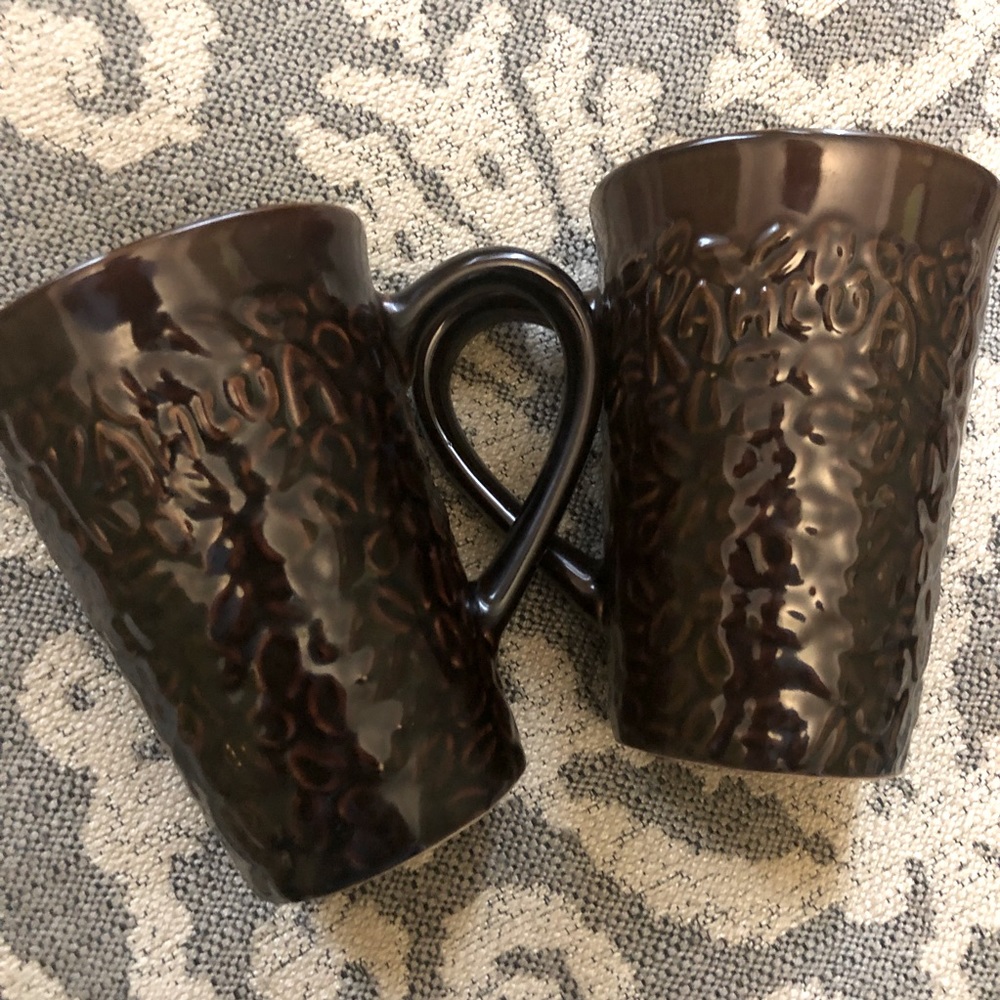 Set of 2 Kahlua coffee bean design mugs.